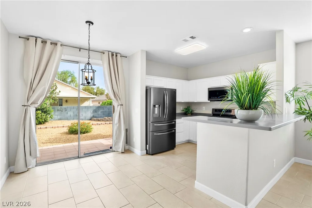 8824 Iron Hitch, Las Vegas, NV 89143