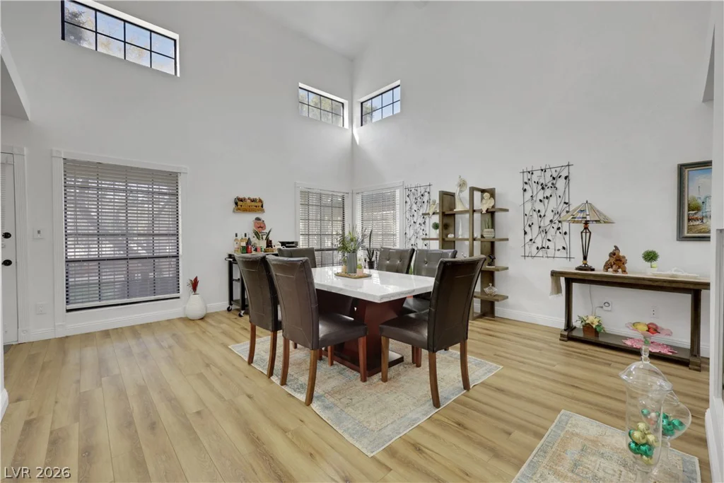 5553 Singing Hills, Las Vegas, NV 89130