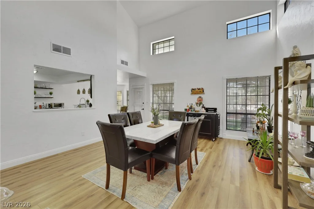 5553 Singing Hills, Las Vegas, NV 89130