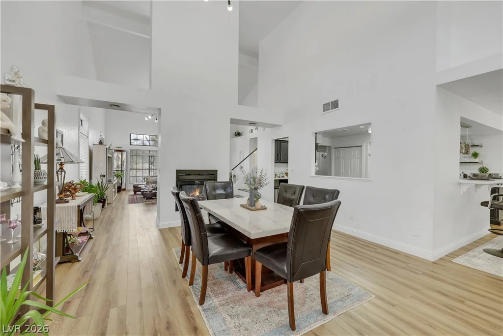 5553 Singing Hills, Las Vegas, NV 89130