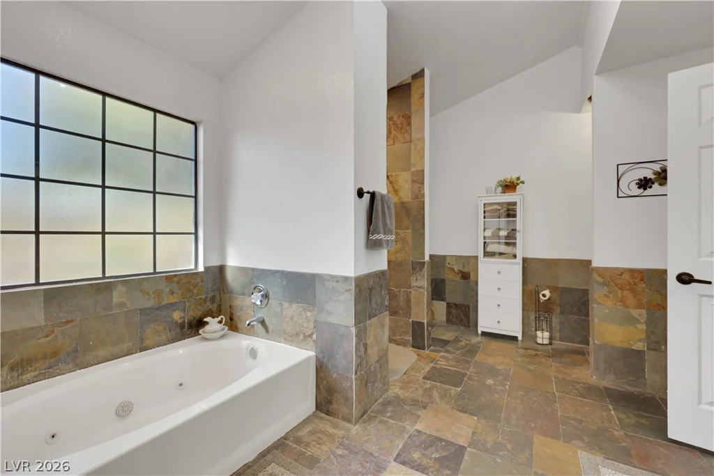 5553 Singing Hills, Las Vegas, NV 89130