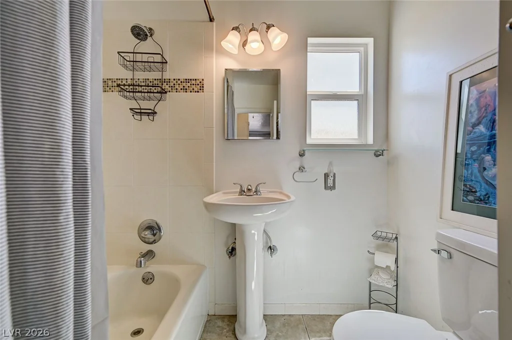 629 L, Boulder City, NV 89005