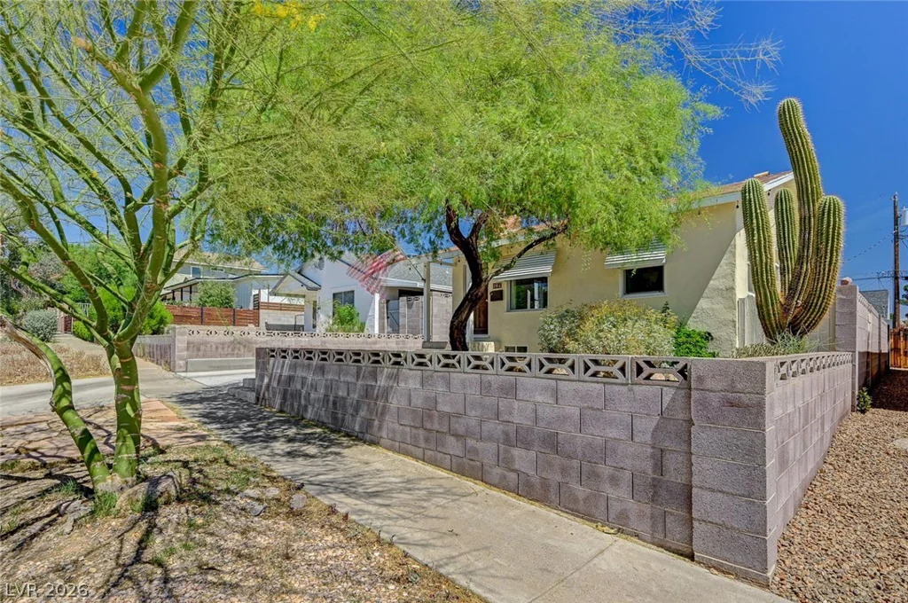 629 L, Boulder City, NV 89005