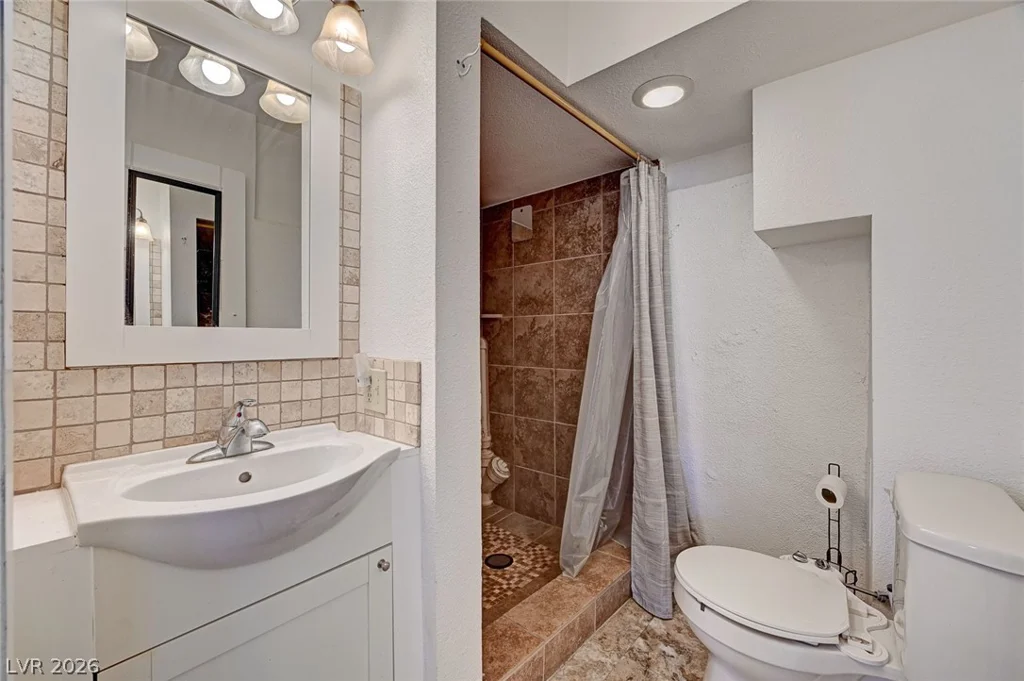 629 L, Boulder City, NV 89005