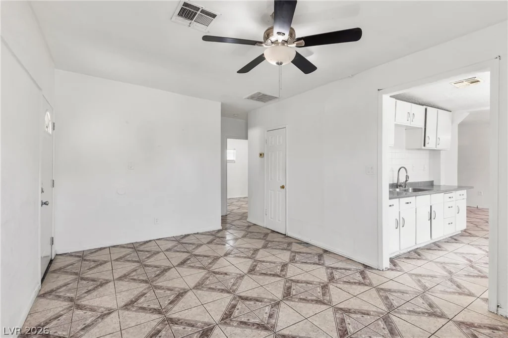 2217 Oakey, Las Vegas, NV 89104