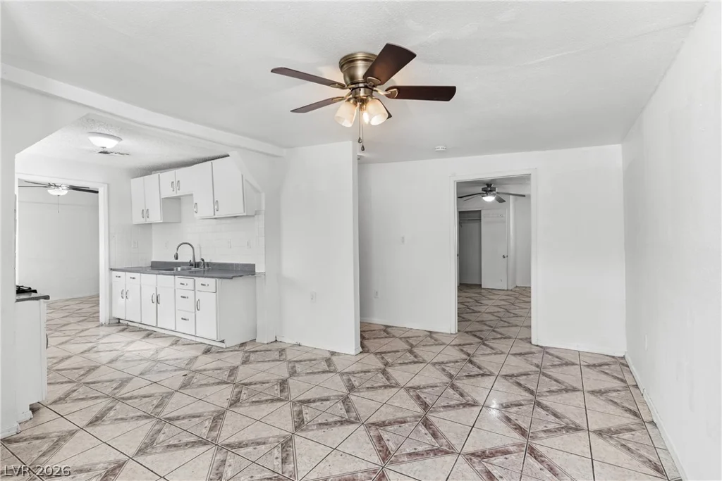 2217 Oakey, Las Vegas, NV 89104