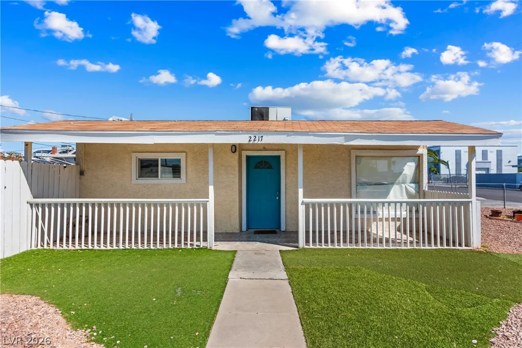 2217 Oakey, Las Vegas, NV 89104