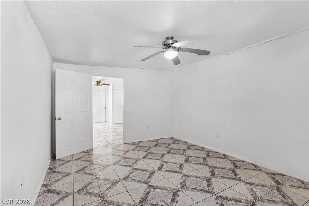 2217 Oakey, Las Vegas, NV 89104