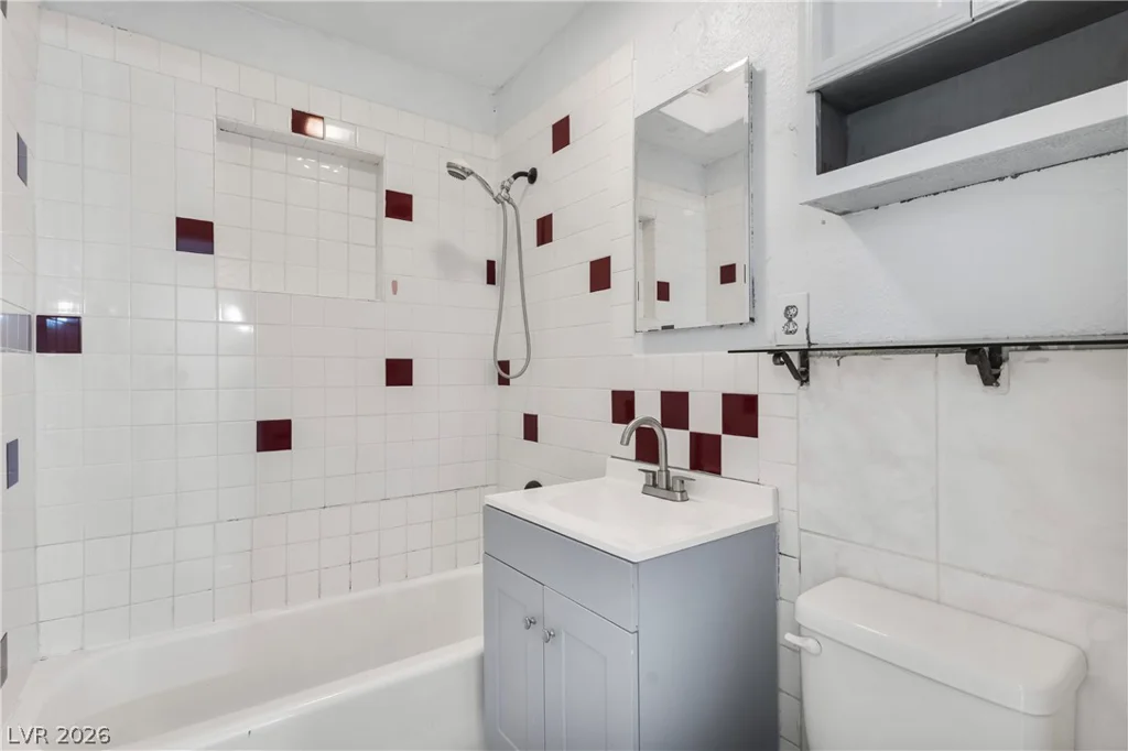 2217 Oakey, Las Vegas, NV 89104