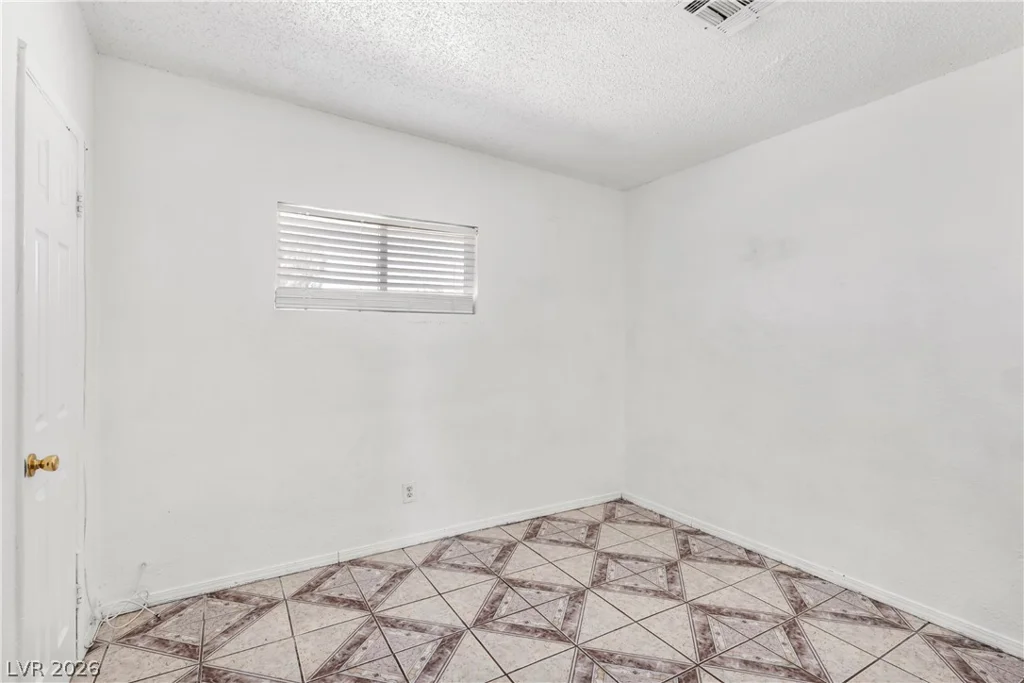 2217 Oakey, Las Vegas, NV 89104