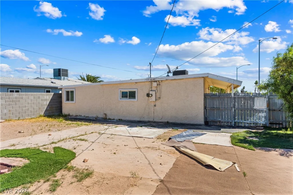 2217 Oakey, Las Vegas, NV 89104