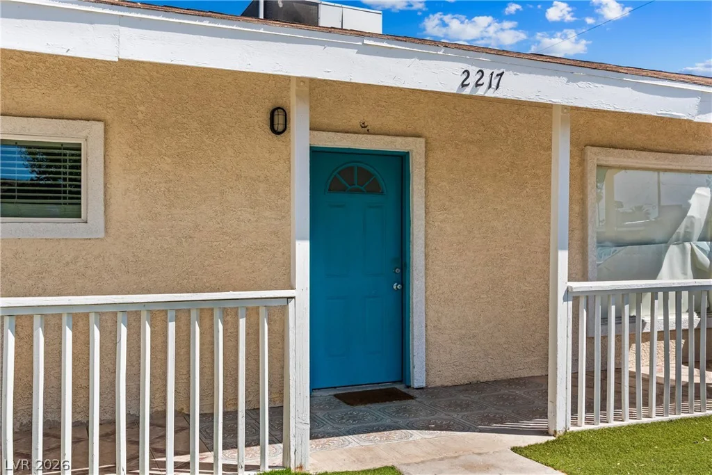 2217 Oakey, Las Vegas, NV 89104