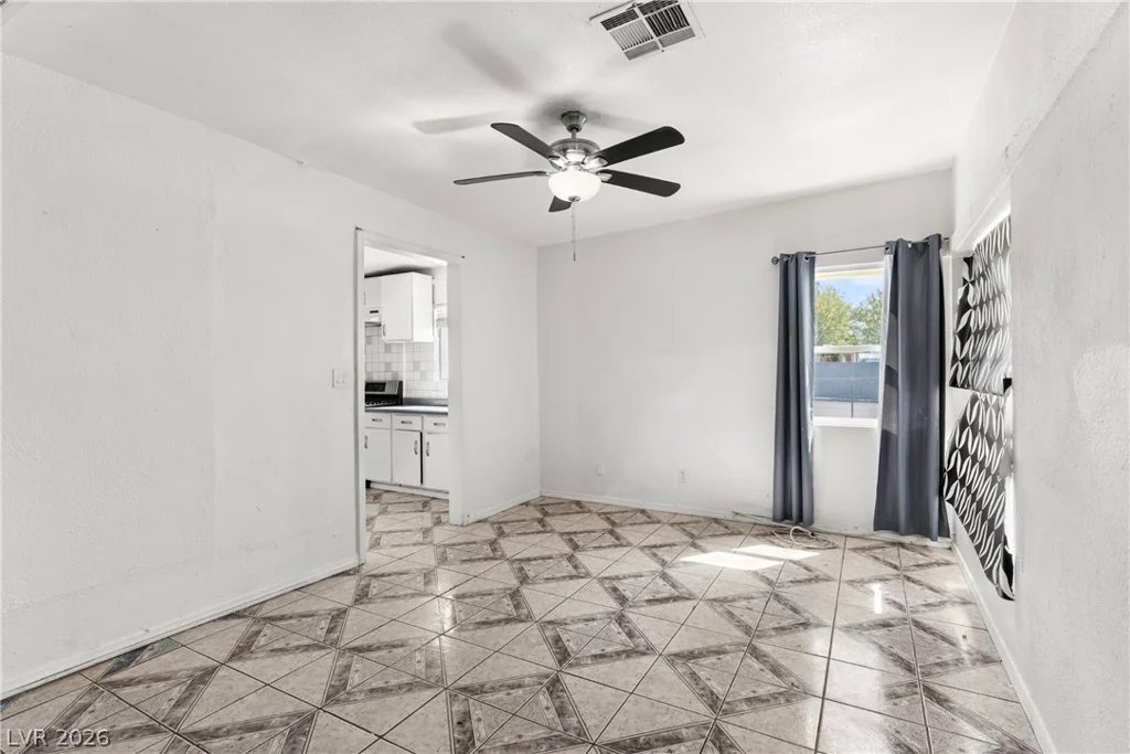 2217 Oakey, Las Vegas, NV 89104