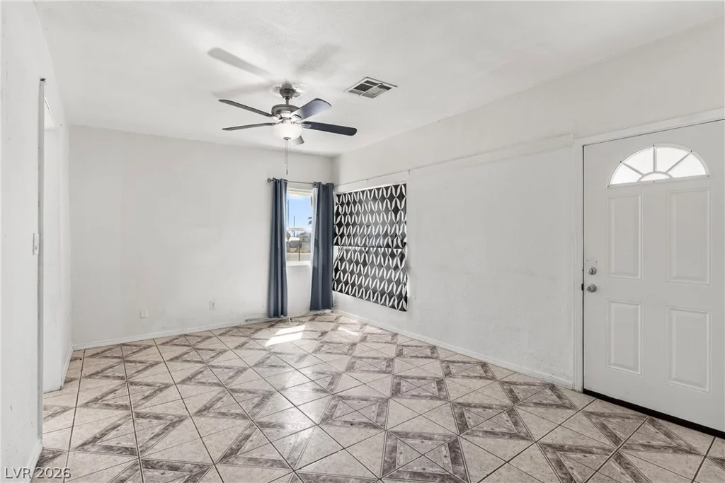 2217 Oakey, Las Vegas, NV 89104