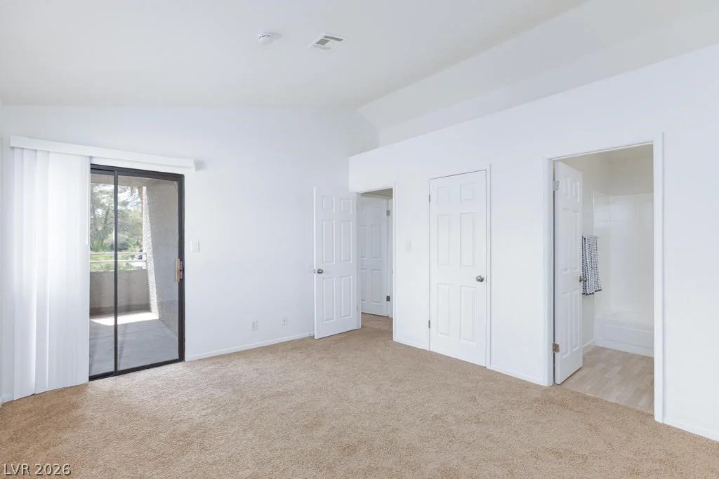 5002 Rainbow, Las Vegas, NV 89118