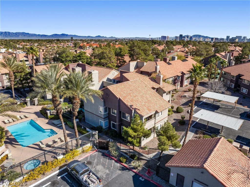 5002 Rainbow, Las Vegas, NV 89118