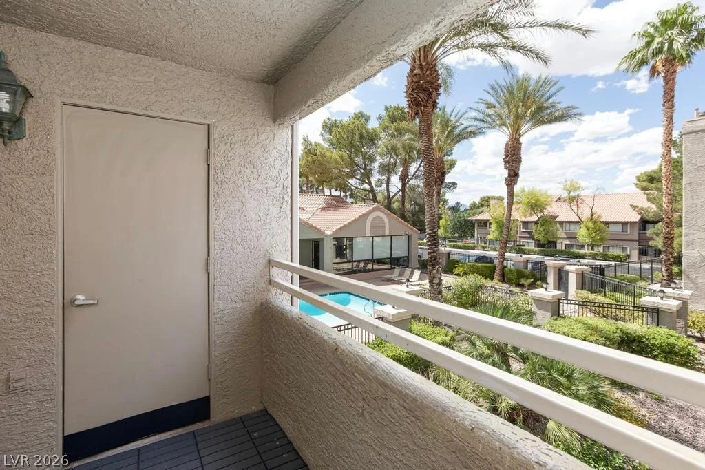 5002 Rainbow, Las Vegas, NV 89118