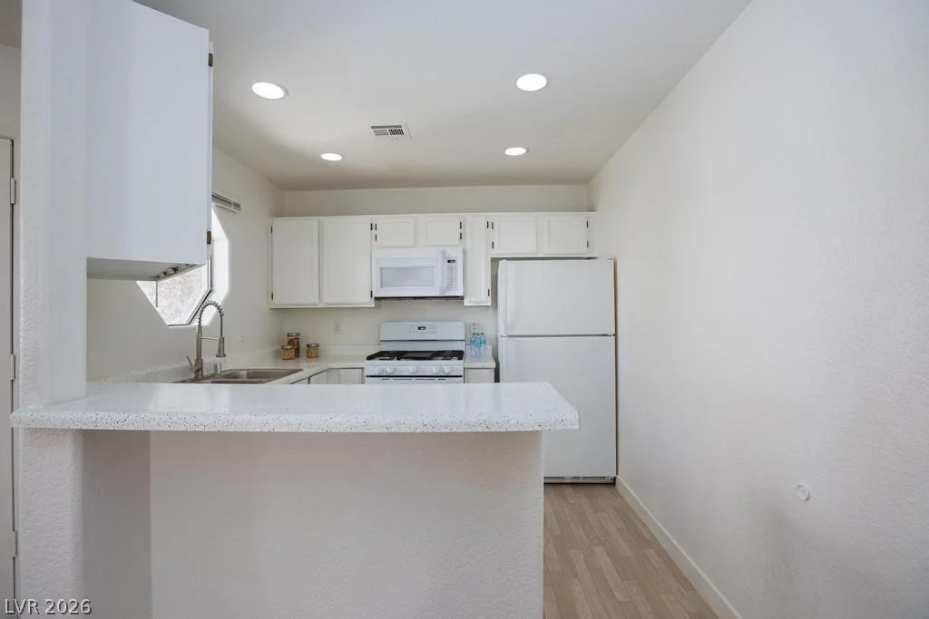 5002 Rainbow, Las Vegas, NV 89118