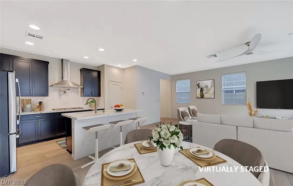 31 Castleton Tower, Henderson, NV 89011