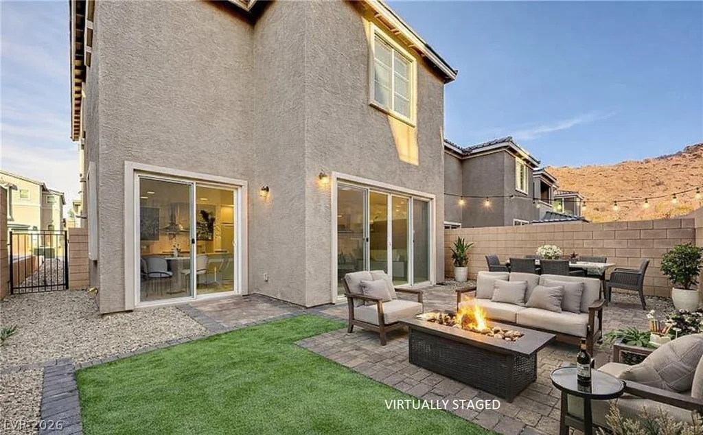 31 Castleton Tower, Henderson, NV 89011