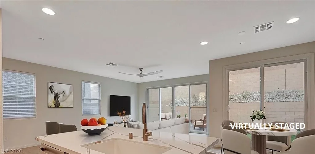 31 Castleton Tower, Henderson, NV 89011