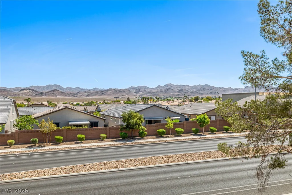 698 Racetrack, Henderson, NV 89015