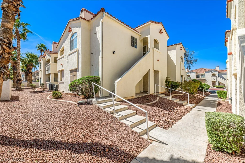 698 Racetrack, Henderson, NV 89015