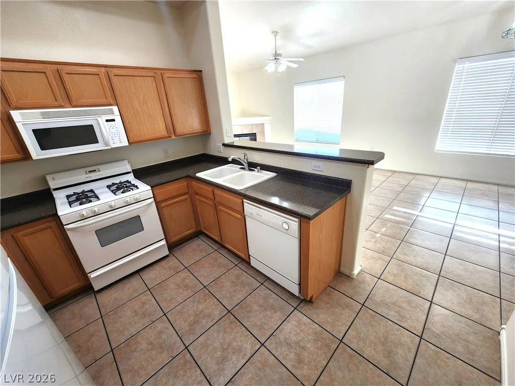 2305 Horizon Ridge, Henderson, NV 89052