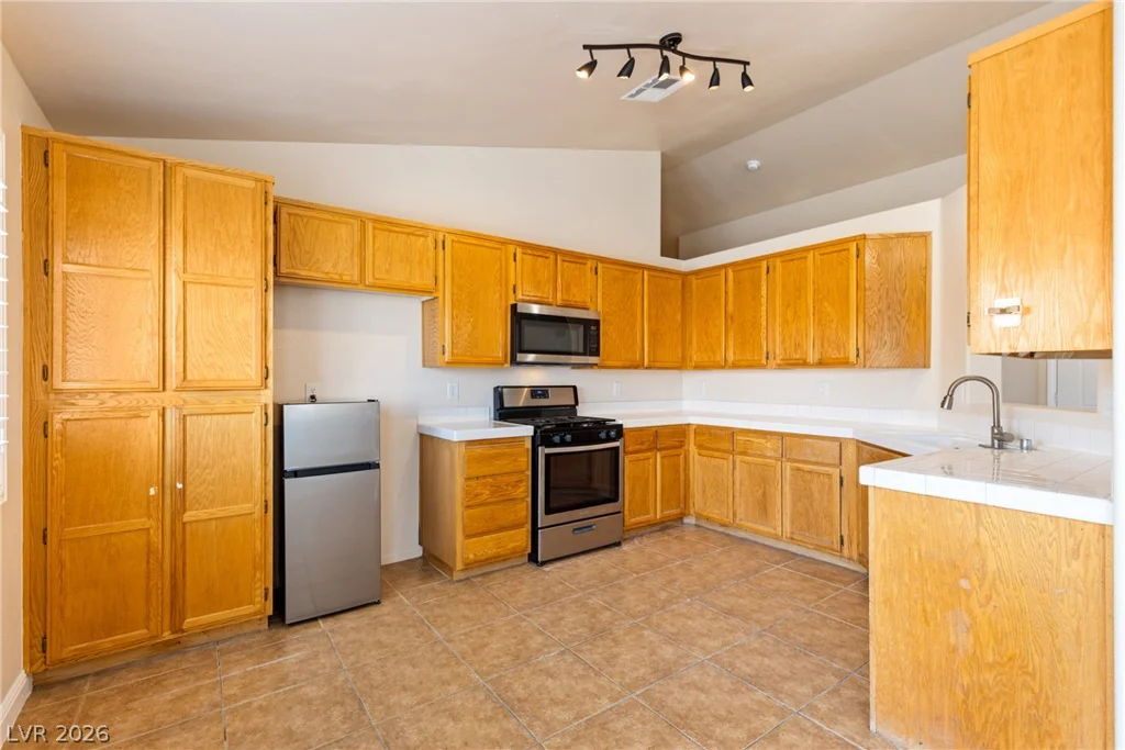 681 Pacific, Henderson, NV 89002