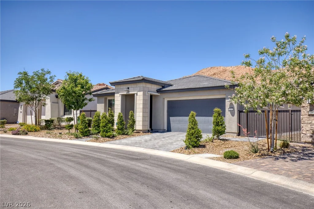25 RED CREEK BLUFF, Henderson, NV 89011