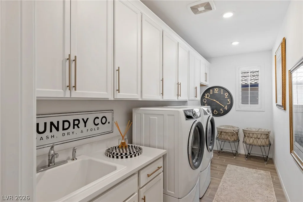 25 RED CREEK BLUFF, Henderson, NV 89011