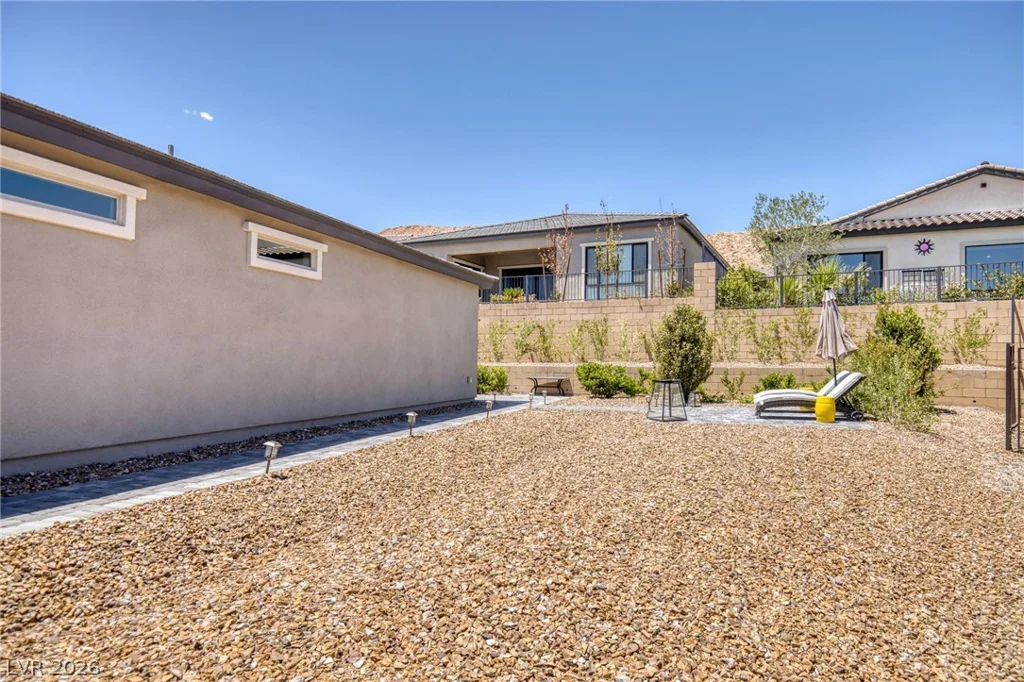 25 RED CREEK BLUFF, Henderson, NV 89011
