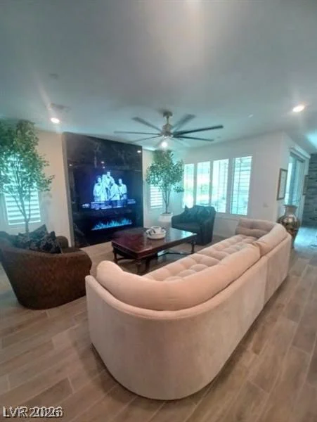 25 RED CREEK BLUFF, Henderson, NV 89011