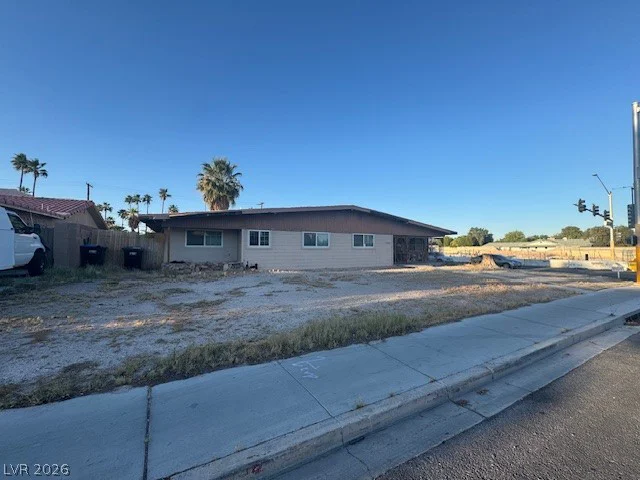 2300 Oakey, Las Vegas, NV 89102