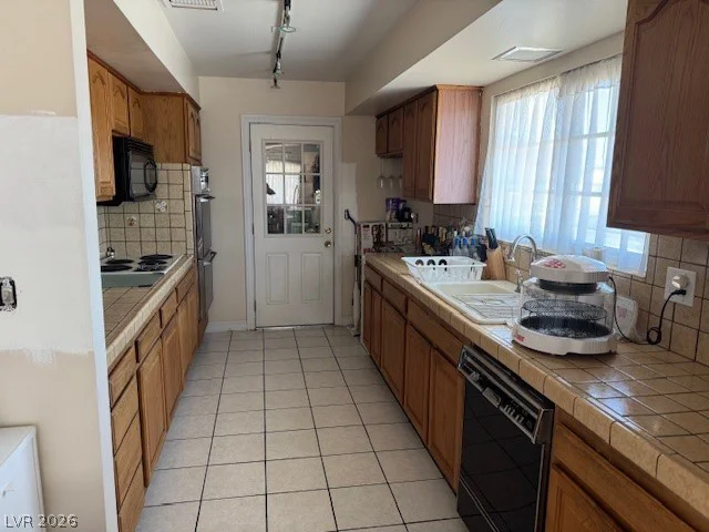 2300 Oakey, Las Vegas, NV 89102