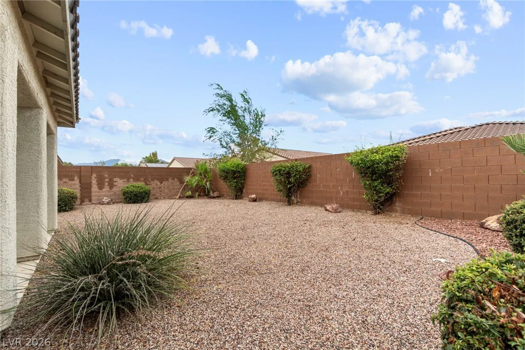 4761 Leone, Pahrump, NV 89061