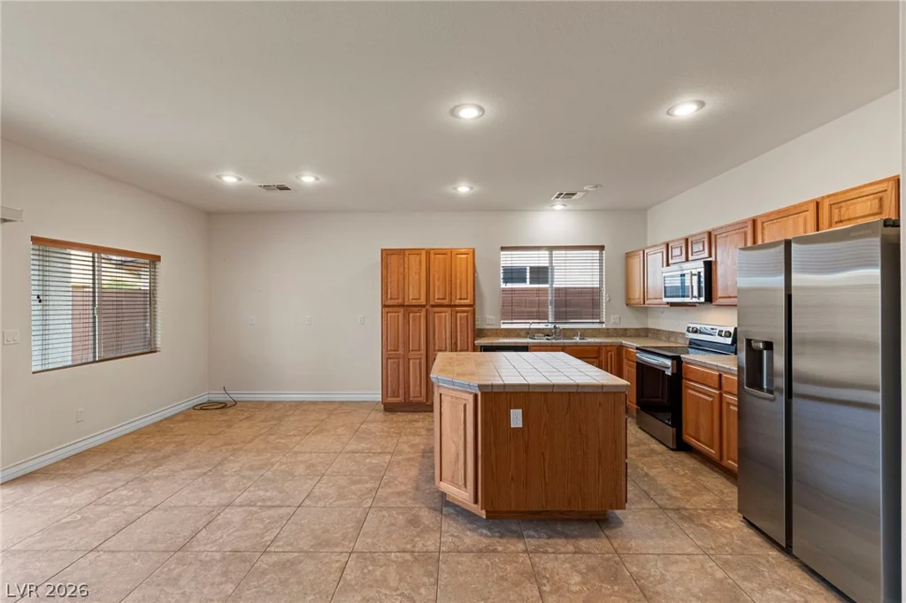 4761 Leone, Pahrump, NV 89061