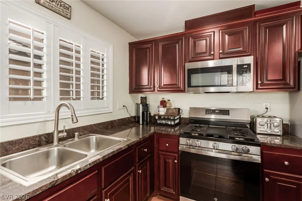 8717 Dodds Canyon, Las Vegas, NV 89131