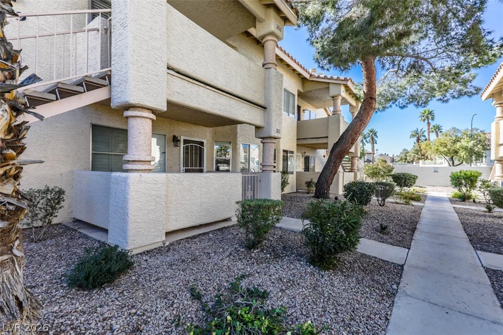 929 Boulder Mesa, Las Vegas, NV 89128