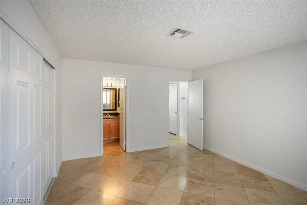 929 Boulder Mesa, Las Vegas, NV 89128