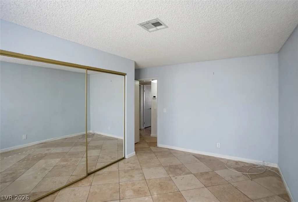 929 Boulder Mesa, Las Vegas, NV 89128