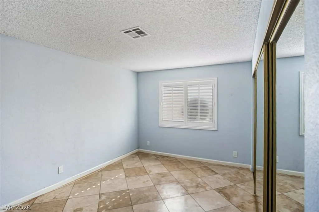929 Boulder Mesa, Las Vegas, NV 89128
