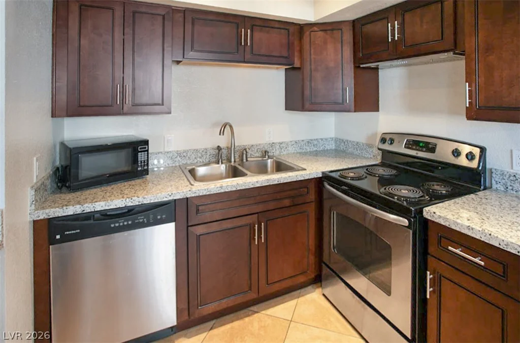 929 Boulder Mesa, Las Vegas, NV 89128