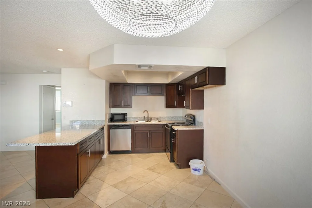 929 Boulder Mesa, Las Vegas, NV 89128