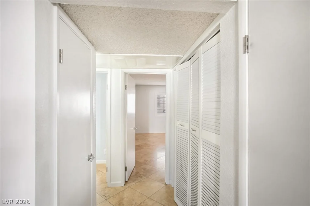 929 Boulder Mesa, Las Vegas, NV 89128