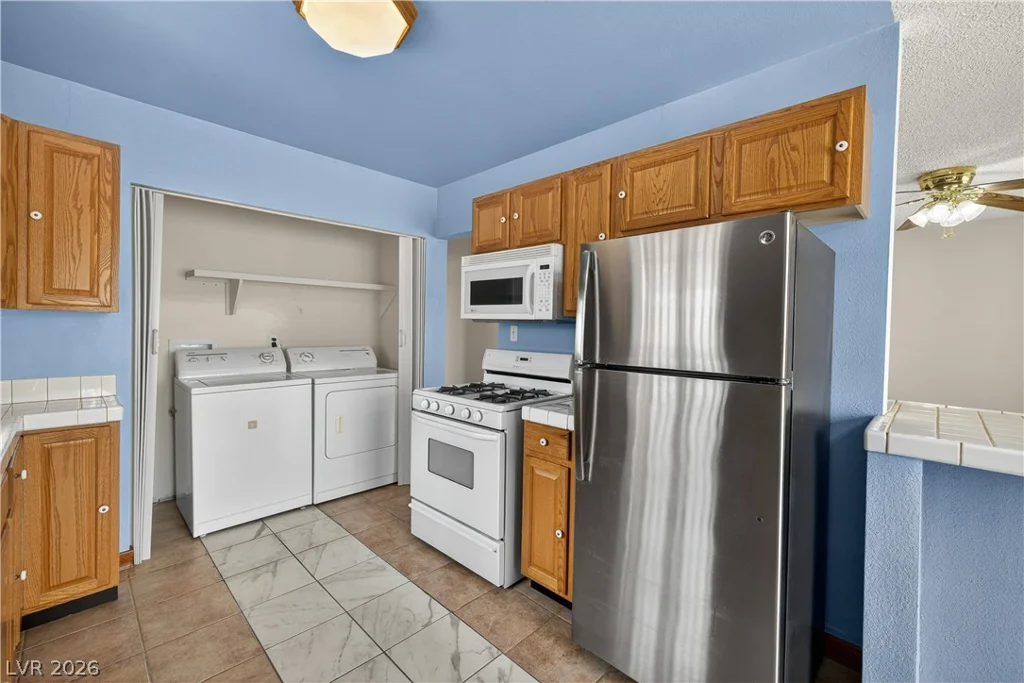 1717 Cartier, North Las Vegas, NV 89032