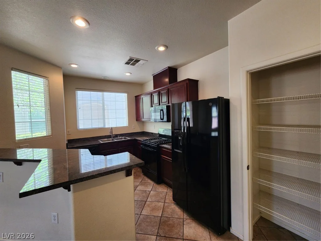 9132 Ripple Ridge, Las Vegas, NV 89149