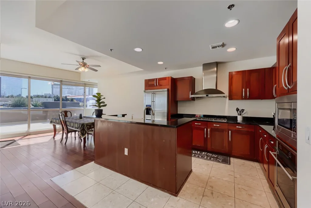 4525 Dean Martin, Las Vegas, NV 89103