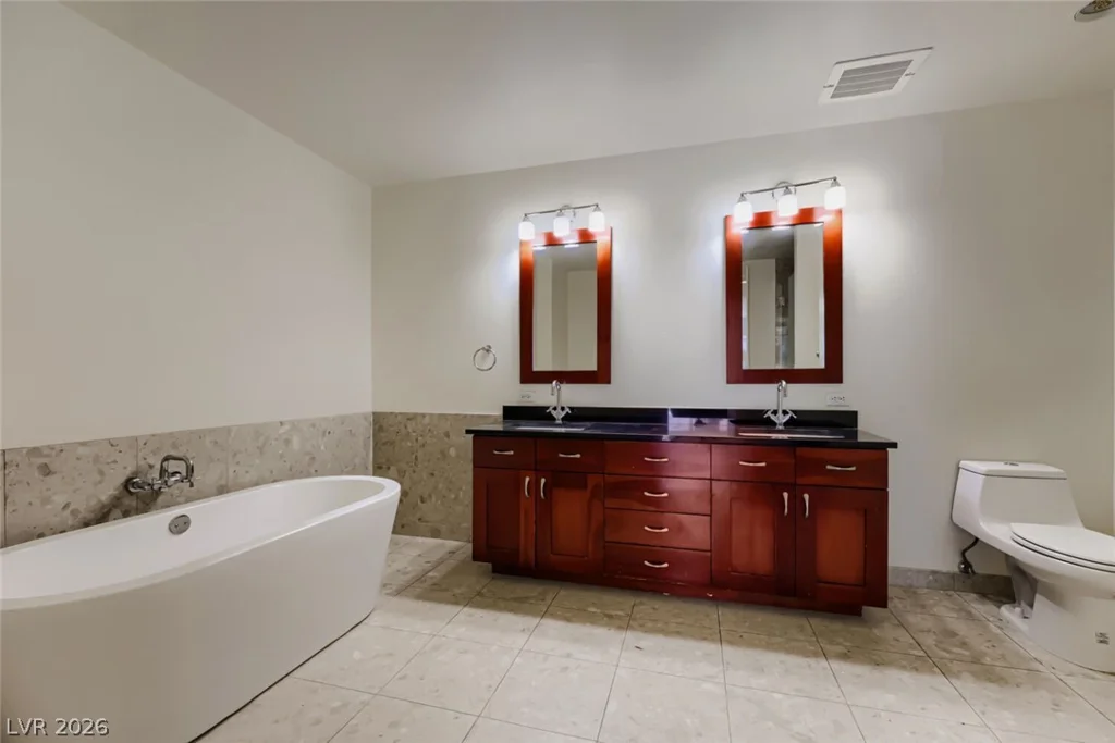 4525 Dean Martin, Las Vegas, NV 89103