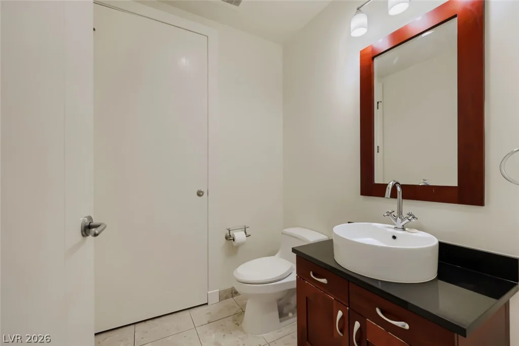 4525 Dean Martin, Las Vegas, NV 89103